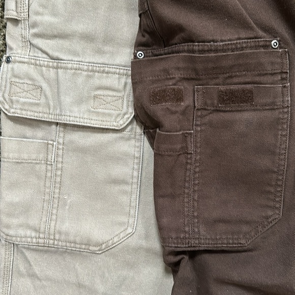 Duluth Men's Fire Hose Relaxed Fit Cargo Work Pants
#92204 brown or tan (Sku234) - Picture 3 of 12